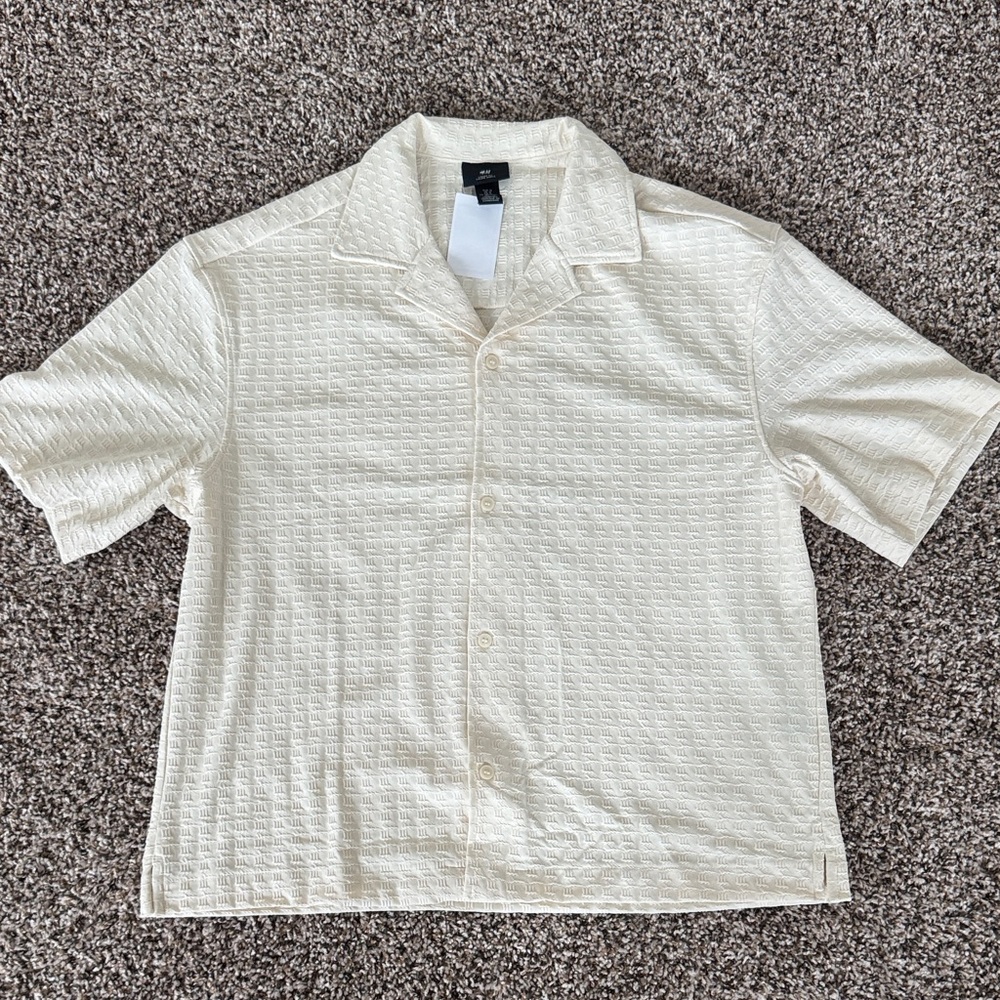 H&M Men’s Textured Button Down Shirt